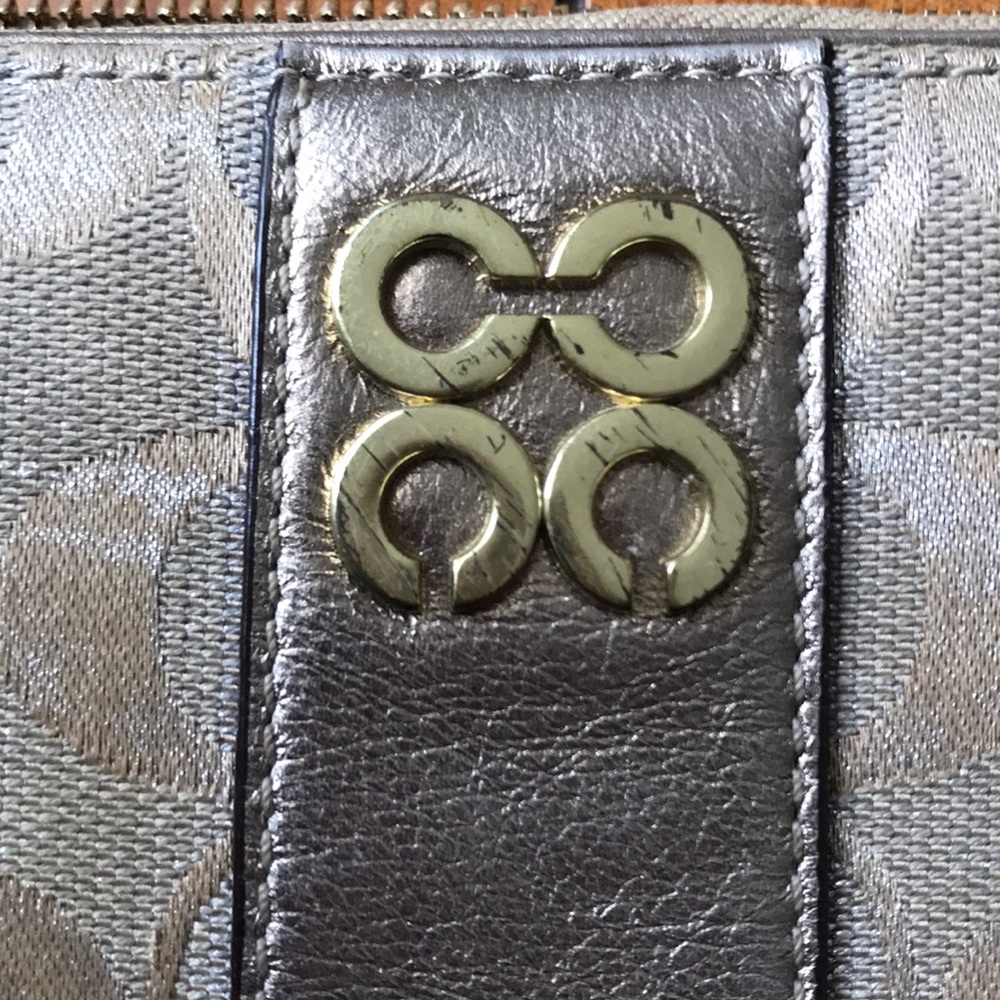 Coach Wallet - Picture 4 of 4